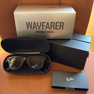 RayBan Facebook Wayfarer Glasses